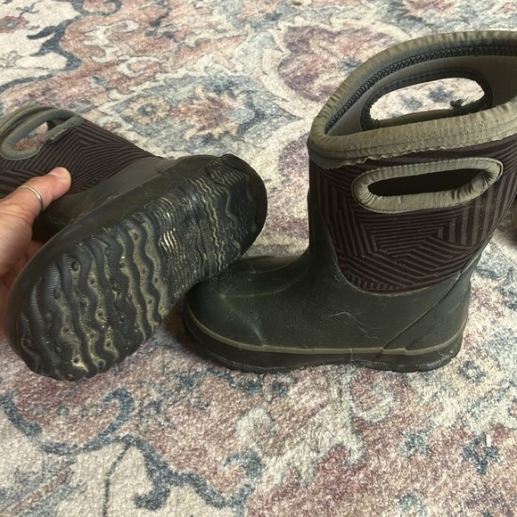 Toddler size 9 shoe lot - Picture 2 of 6